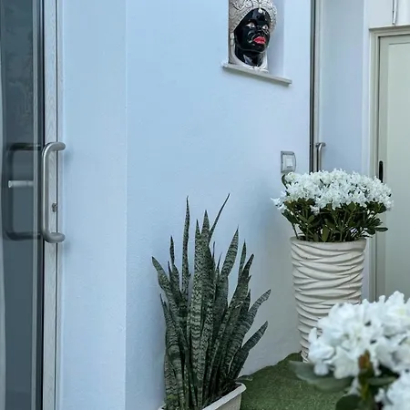 Vicoletto Fiorito Konukevi Porto Empedocle